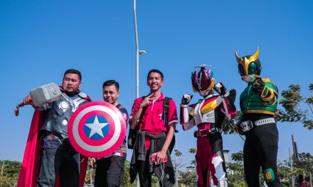 Kedatangan ‘Superhero’ di Pantai Kenjeran Surabaya