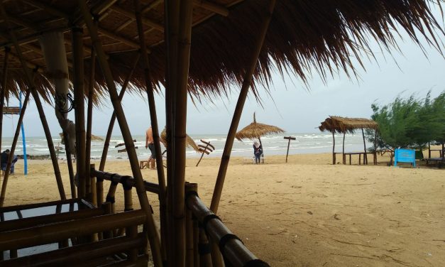 Pantai Cantik Lon Malang di Madura