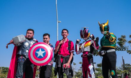 Kedatangan‘Superhero’di Pantai Kenjeran Surabaya